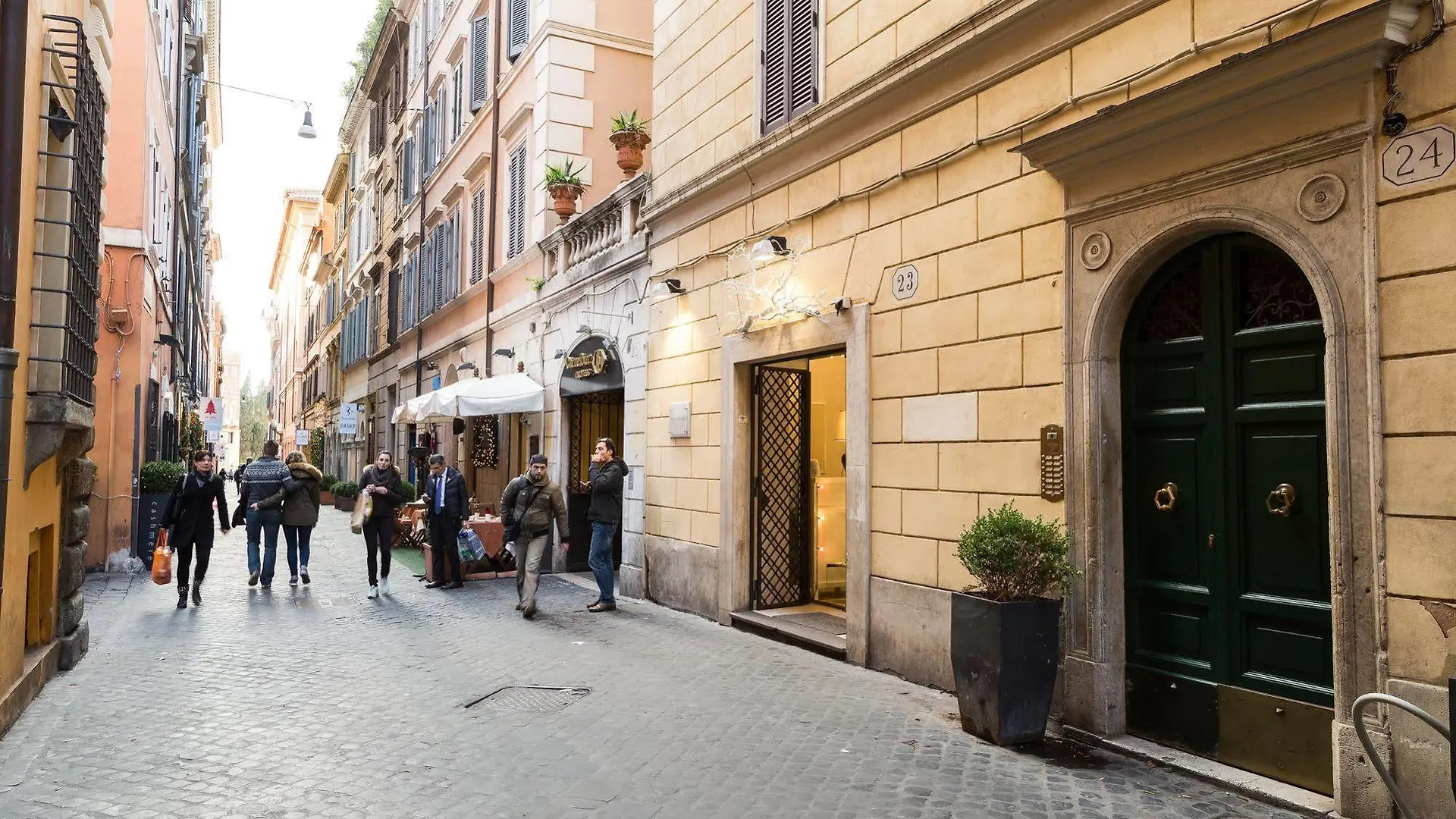 The Spanish Suite Piazza di Spagna Roma 2*,  Italia
