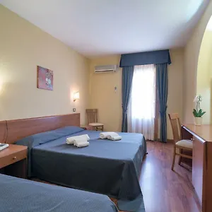 Hotel Akrabello ***