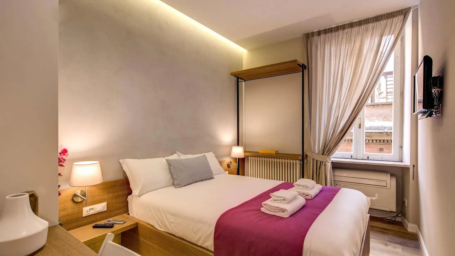 ** לינה וארוחת בוקר רומא The Spanish Suite Piazza Di Spagna איטליה